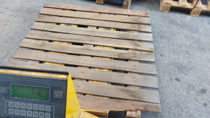 Paleta drevená ATYP 115x115cm - Použitá